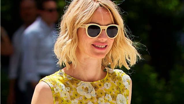 Naomi Watts : Φορά το τέλειο ανοιξιάτικο φόρεμα
