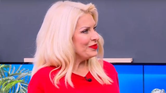 Η κεφάτη έναρξη της Ελένης Μενεγάκη: &quot;Όχι οικονομία στους ήχους, βάλτε μουσική!&quot;