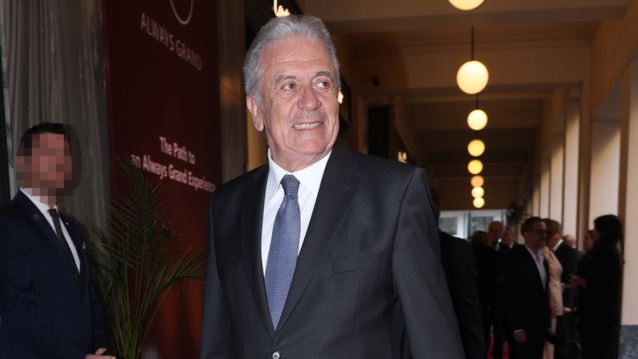 Ο Δημήτρης Αβραμόπουλος πάντρεψε τον γιο του, Φίλιππο