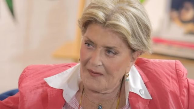 Βάσια Τριφύλλη: "Θεωρώ πολύ δυστυχισμένα τα ομόφυλα ζευγάρια"