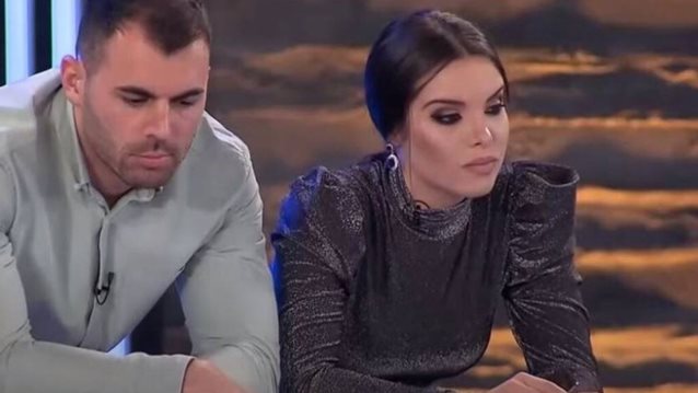 MasterChef: Το twitter πήρε φωτιά : &quot;Μίλησε η Μαρία με 3 κιλά σοβά στην μούρη και 2 χιλιόμετρα αιλάινερ&quot;