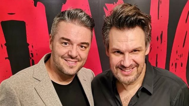 Ο Πέτρος Πολυχρονίδης &quot;τα έσπασε&quot; στον Πάνο Κιάμο και τον αποθέωσε! Δείτε τις φωτογραφίες