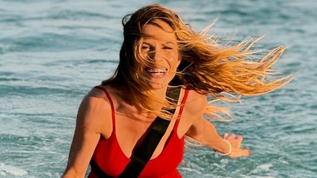 Η Ντορέττα Παπαδημητρίου μας δείχνει τους κοιλιακούς της και &quot;ρίχνει&quot; το Instagram