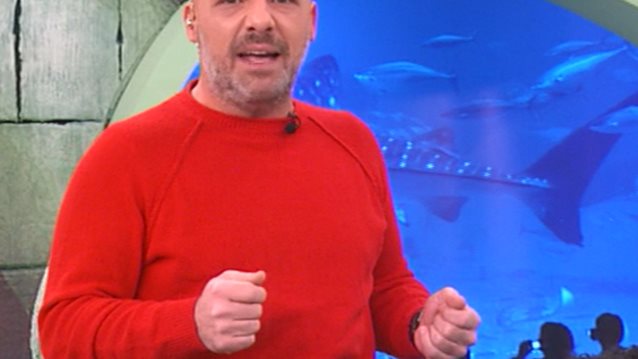 Νίκος Μουτσινάς
 
: Η διήγηση στον αέρα του «Ξαναδέστε τους»: Ήρθε αντιμέτωπος με ληστή!