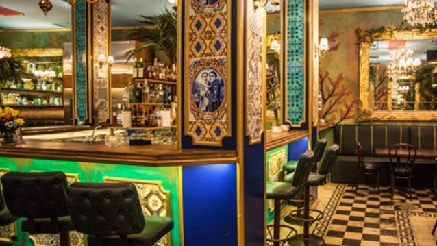 Ο Nέος Xώρος Tου Noel Κι Ένα Πάρτυ Που Δεν Πρέπει Να Χάσεις: Η Μάρω Παρασκευούδη σε ξεναγεί στο στέκι που συζητά όλη η Αθήνα!