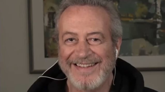 Γρηγόρης Βαλτινός: &quot;Ο πατέρας μου ήταν αρκετές μέρες σε ένα γήπεδο, περίμεναν να πάρουν εντολές και να πάνε στον πόλεμο&quot;