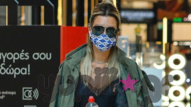 Θέλξη: Για ψώνια με τις κόρες της! Όλες οι φωτογραφίες