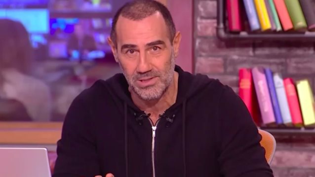 Αντέδρασε ο Αντώνης Κανάκης: &quot;Τώρα που αλλάζει το ρεύμα και η μόδα γυρνάει ξανά...&quot;