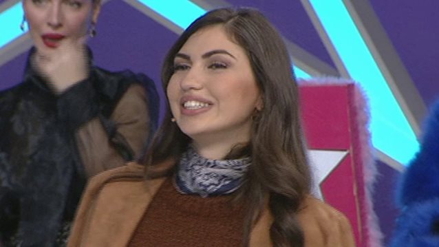 Video Of The Day: Η Κυριακή σκοντάφτει στο My Style Rocks και λέει: «Με ματιάξατε κακούργες!»