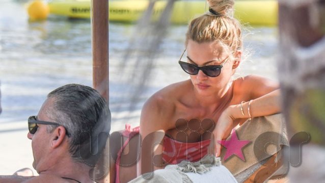 Γιώργος Λιάγκας &amp; Βίκυ Κάβουρα: Μαζί στη Μύκονο! Οι κοινές φωτογραφίες που φουντώνουν (ξανά) τις φήμες