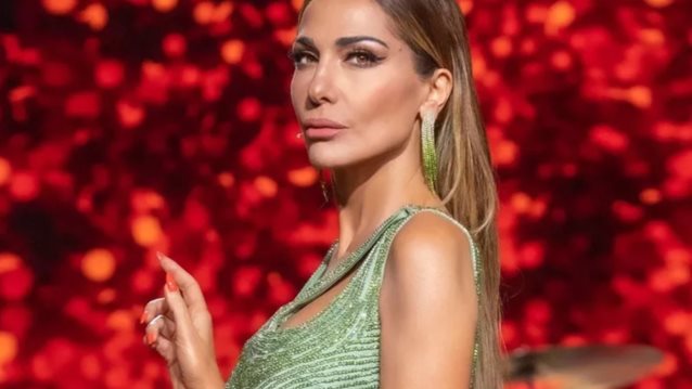 Η Δέσποινα Βανδή ορκίζεται σε αυτά τα δύο beauty items | Τα έχει μόνιμα στην τσάντα της