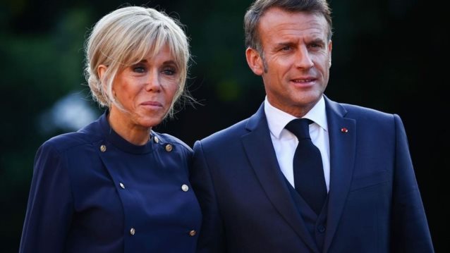 Η Brigitte Macron κάνει διακοπές χωρίς τον σύζυγό της, Emmanuel | Το δύσκολο καλοκαίρι της Πρώτης Κυρίας