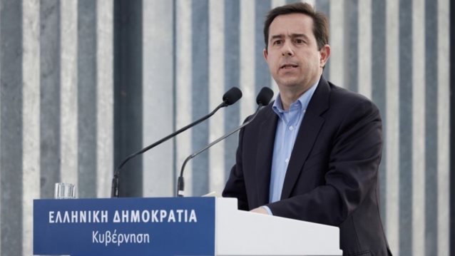 Το πρώτο μήνυμα Μηταράκη μετά την παραίτησή του: "Παραδέχομαι τη λάθος κρίση μου να βρεθώ για 2 μέρες εκτός Αθηνών"