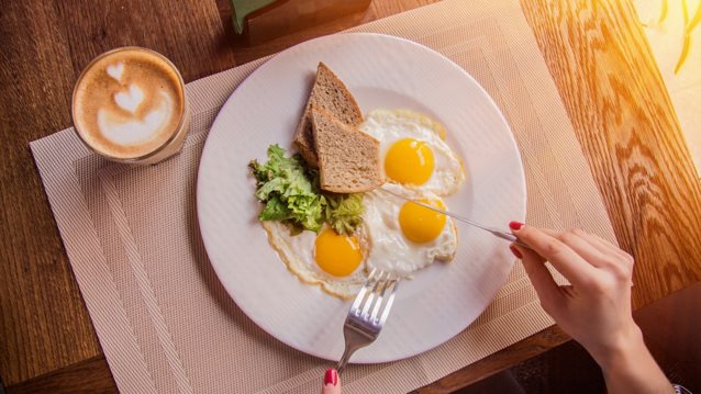 Diet tips: Οι 20 τροφές που καίνε το λίπος