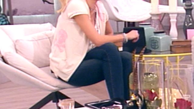 Ελένη Μενεγάκη: Η εμφάνιση στην εκπομπή της Τρίτης: Ξέρουμε τι φόρεσε!