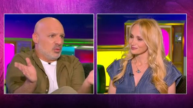 Ναταλί Κάκκαβα σε Νίκο Μουτσινά: "Άρα δεν φταις εσύ που δεν μας παίζετε εμάς και παίζετε τους απέναντι έτσι;"