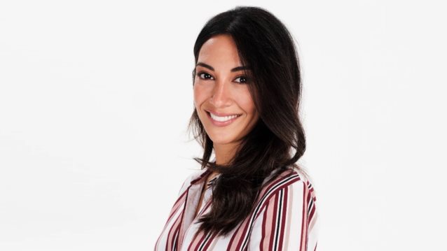 Η Ευγενία Σαμαρά με το πιο cute λευκό μπικίνι | Βρίσκεται σε έκπτωση