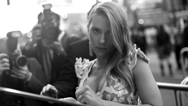 Scarlett Johansson: Η φωτογραφία από την επίσκεψη της στη Σίφνο!