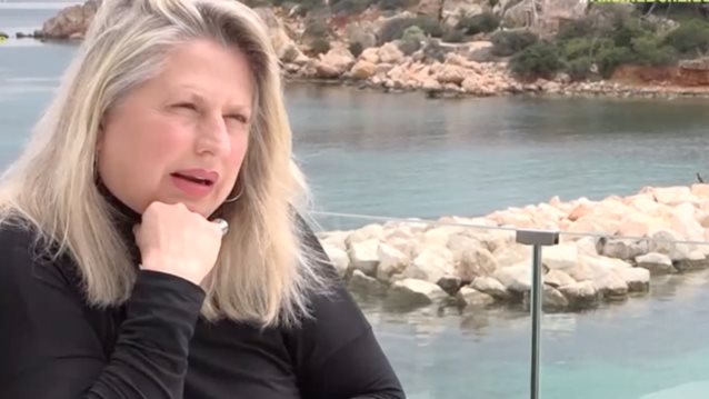 Σάντρα Βουτσά: &quot;Ο πατέρας μου είχε άπειρες φορές τσακωθεί με ανθρώπους που το έκαναν αυτό&quot;