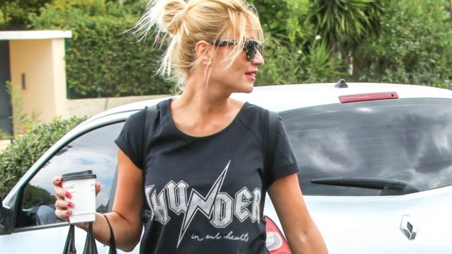 Φαίη Σκορδά: Χαλαρές στιγμές με τους γιους της: Πού τους εντόπισε ο φωτογραφικός φακός;