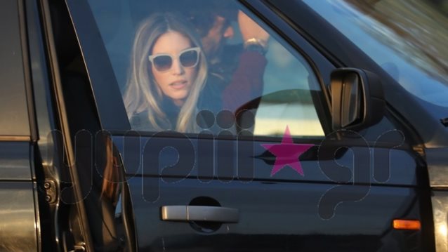 Αθηνά Οικονομάκου: Σε χαλαρές στιγμές με την οικογένεια της | Όλες οι φωτογραφίες