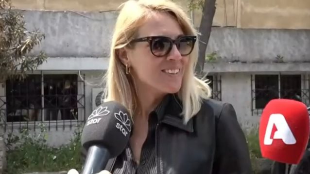 Η αντίδραση της Ντόρας Κουτροκόη όταν ρωτήθηκε για τον ΣΚΑΪ