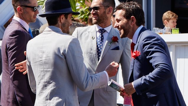 Οκτώ σημερινά μαθήματα στυλ από οκτώ ειδικούς
: Το να δείχνεις κομψός είναι πιο απλό απ&#39; όσο νομίζεις.
