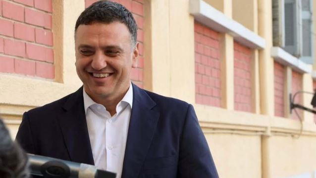 Ο Βασίλης Κικίλιας στο σχολείο των παιδικών του χρόνων: &quot;Ως πατέρας ενός παιδιού 4,5 ετών, ξέρω καλά..&quot;