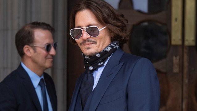 Hollywood Report
: Johnny Depp - Amber Heard στο δικαστήριο &amp; ο στεναχωρημένος Orlando Bloom