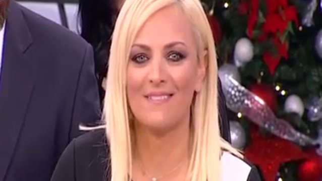 Χριστίνα Λαμπίρη: Η έκπληξη που τη συγκίνησε: Video