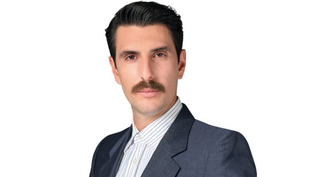 Ο Γιώργος Γεροντιδάκης ξεκίνησε τις διακοπές μετά το φινάλε του β&#39; κύκλου των &quot;Άγριων Μελισσών&quot;