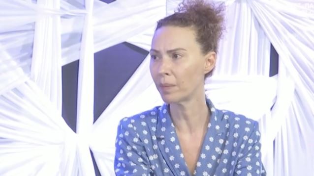 Συγκλονίζει η Δώρα Χρυσικού για τη μητέρα της: &quot;Ήταν έγκυος, και από το πολύ ξύλο απέβαλε. Φυλακίστηκε στο ΕΑΤ-ΕΣΑ&quot;