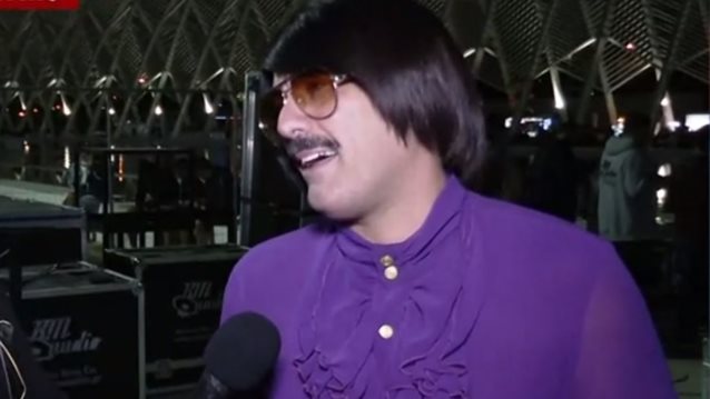 Ο Τόνι Σφήνος σε νέα απάντηση στον Πασχάλη: "Θίχτηκα γιατί άκουσα τη λέξη γελοιοποιώ"