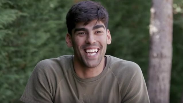 GNTM | Η απίστευτη ατάκα του Θάνου: &quot;Παιδιά γ@@@νται όλοι μεταξύ τους&quot;