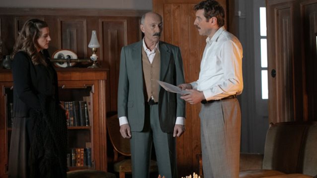 Άγριες Μέλισσες: Νέες εξελίξεις | Η πρόταση του Δούκα στην Ελένη &amp; το συμβάν που βάζει σε σκέψεις τον Λάμπρο για το μέλλον του γάμου του με τη Θεοδοσία