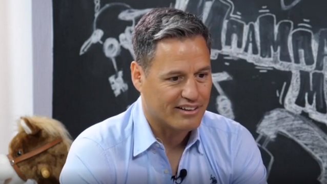 Γρηγόρης Πετράκος | Σε νέο ξέσπασμα με αφορμή την ακύρωση της παρέλασης λόγω του θανάτου της Φώφης Γεννηματά