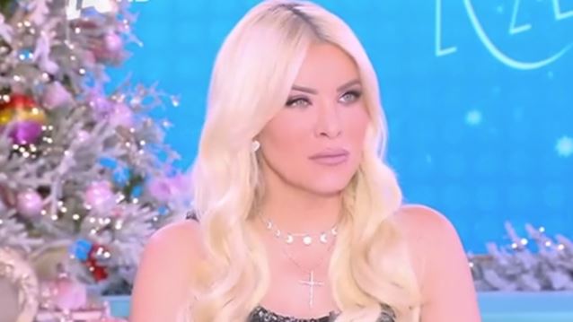 Άφωνη η Κατερίνα Καινούργιου με ατάκα για εκείνη - &quot;Ήρθες σαν χριστουγεννιάτικο δώρο&quot;