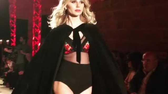 Έβελυν Καζαντζόγλου: Έκλεψε τις εντυπώσεις στο show της Intimissimi