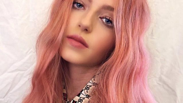Hair Trends
: Το Rose Gold είναι το Νο.1 χρώμα μαλλιών για τη σεζόν Άνοιξη-Καλοκαίρι 2020
