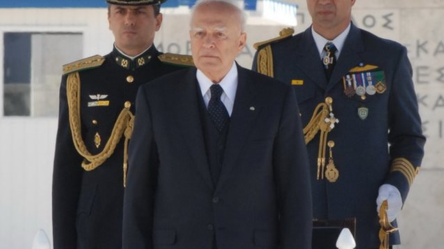 Πέθανε ο πρώην Πρόεδρος της Δημοκρατίας, Κάρολος Παπούλιας