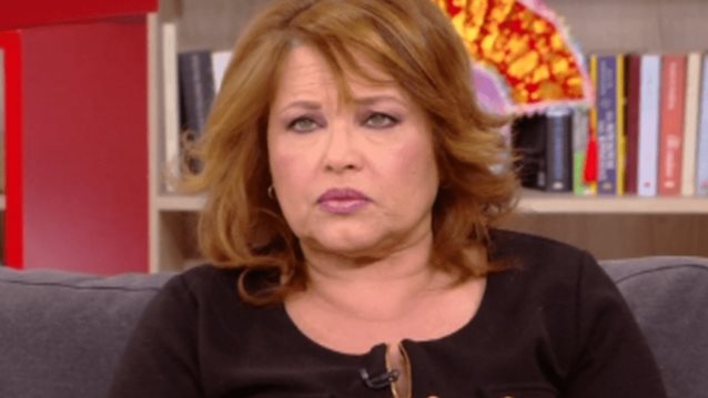 Νικολέττα Βλαβιανού: &quot;Στον θάνατο της μητέρας μου, ήμουν σε περιοδεία και με ειδοποίησαν ότι έφυγε ξαφνικά από τη ζωή&quot;