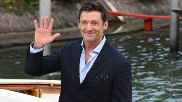 Μέχρι και ο Hugh Jackman φοράει eye patches