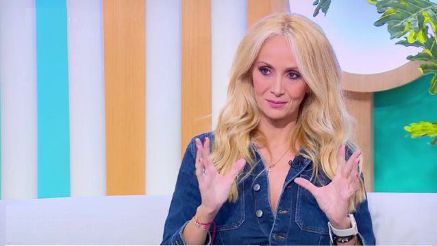 Ναταλί Κάκκαβα: &quot;Πρέπει να δίνουμε το καλό παράδειγμα στα παιδιά&quot;