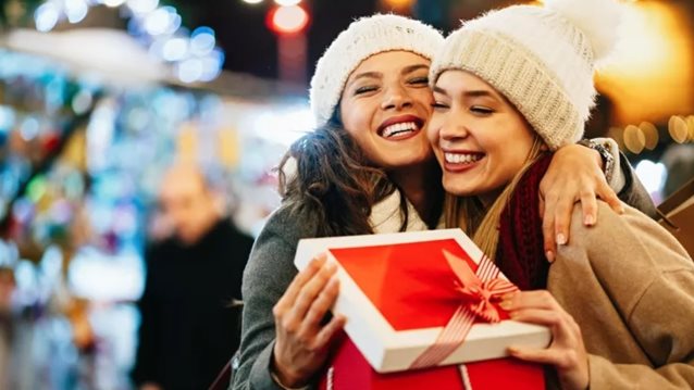 Trend Talk powered by Answear | O απόλυτος οδηγός δώρων για τις φετινές γιορτές