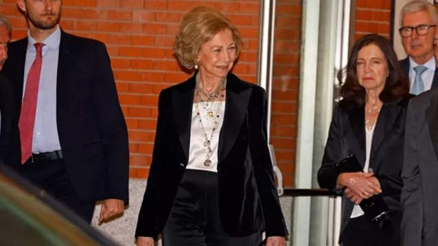 Βασίλισσα Σοφία | Με την ιδανική εμφάνιση για τις ακολουθίες της Μεγάλης Εβδομάδας