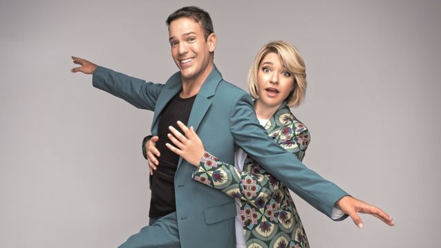 Dot | Αυτοί είναι οι πρώτοι καλεσμένοι του Μίνωα Θεοχάρη και της Νάντιας Κοντογεώργη!