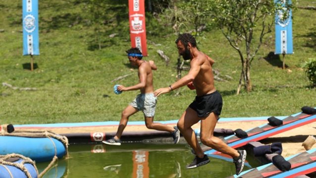 Survivor: Ο τσακωμός Ελισάβετ – Κωνσταντίνου, η ένταση στους «Διάσημους» &amp; ο αγώνας για το έπαθλο επικοινωνίας