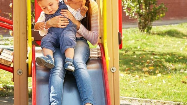 Fun With My Mum: Μία Μέρα Γεμάτη Οικογενειακές Δραστηριότητες: Πολλά παιχνίδια και δράσεις για το παιδί σε μία ολοήμερη γιορτή στη Γλυφάδα!