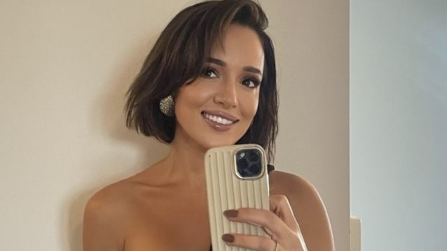 Καλομοίρα | Το απρόσμενο χρώμα που υιοθέτησε στο μανικιούρ της