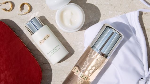 La Mer: Η πιο πολυτελής περιποίηση στην πιο προσιτή τιμή! Ανανεώστε το νεσεσέρ σας με όλα τα αγαπημένα σας προϊόντα